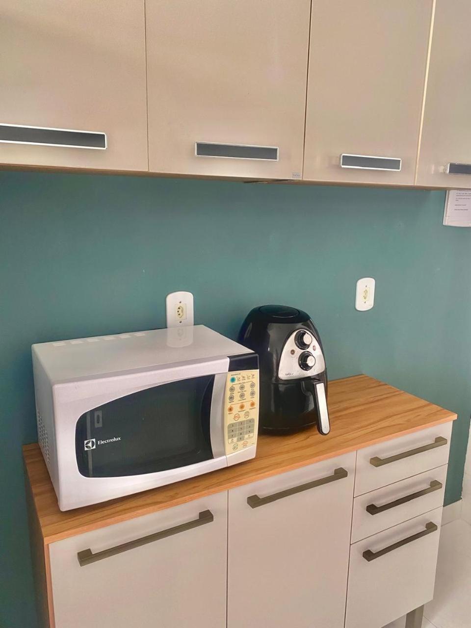 Apartamento Completo - O Melhor Custo X Beneficio Pertinho De Tudo - 3 Minutos A Pe Da Praia Guarapari Exterior foto